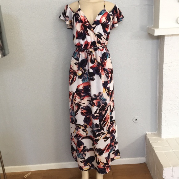 🦋 Bar III Floral Print Maxi Dress - Picture 3 of 8